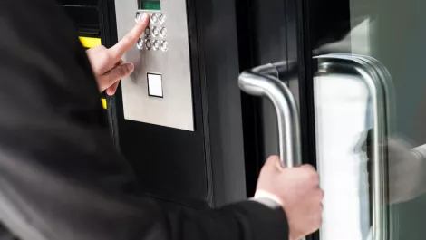Facebook enables visitor tracking