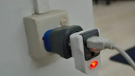 How to keep your workplace safe from electrical hazards